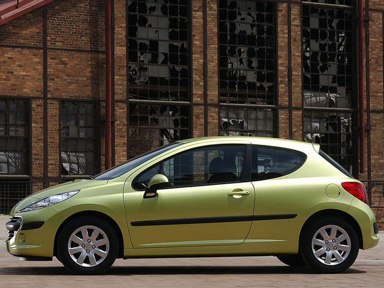 COMFORT VERSION OF PEUGEOT 207