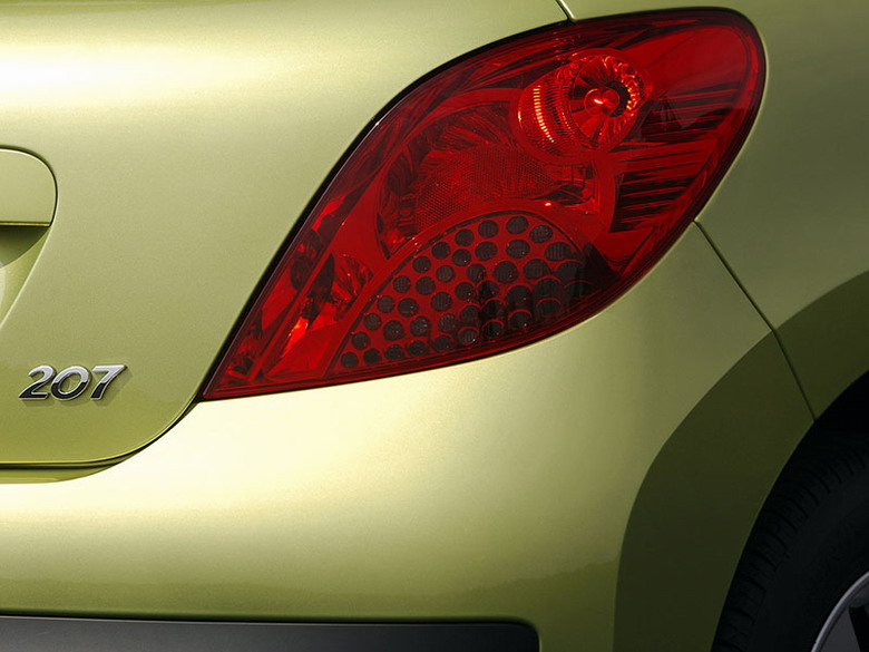 COMFORT VERSION OF PEUGEOT 207
